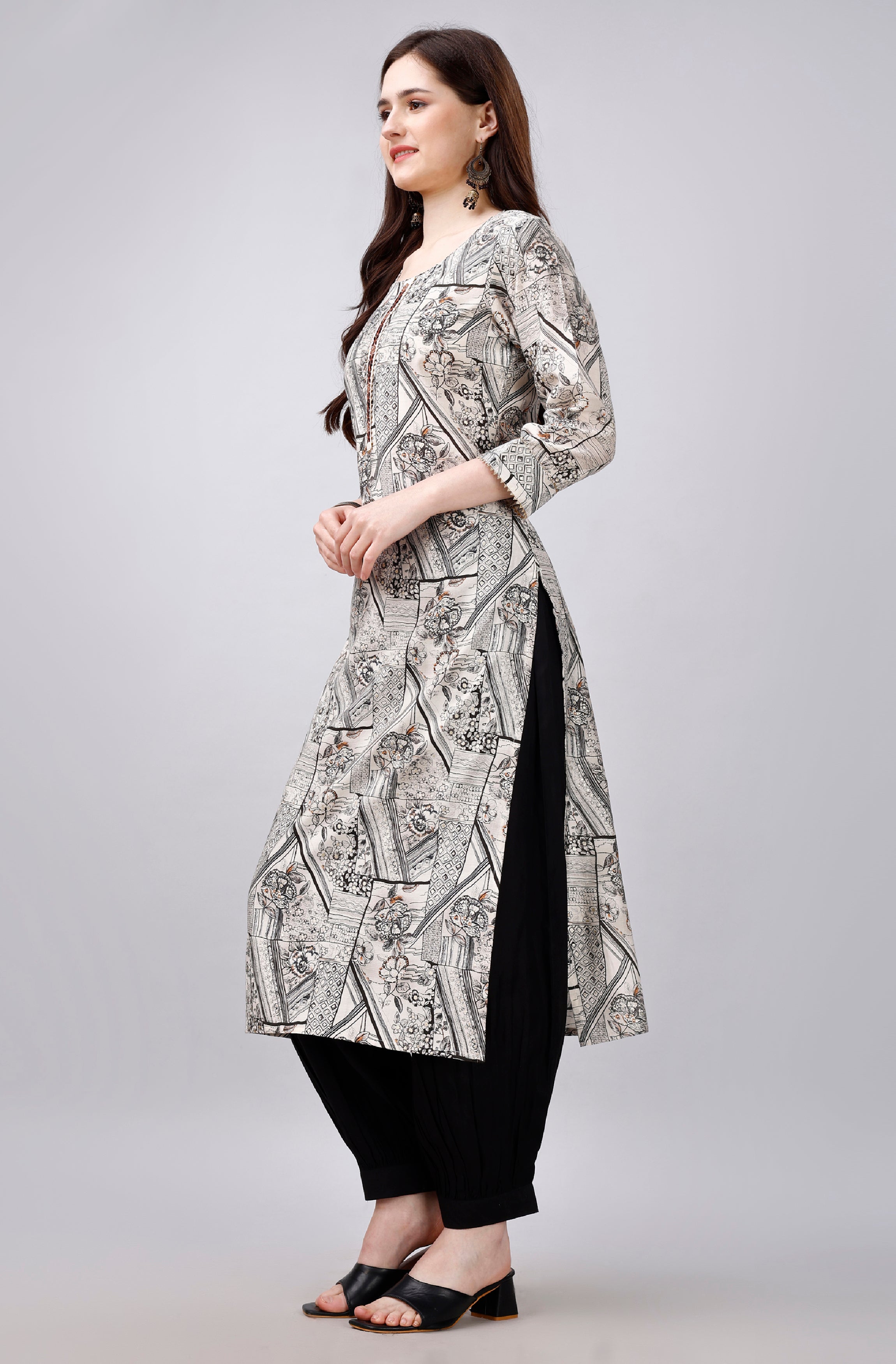 "White Abstract Printed Gota Patti Kurta with Black Afghani Salwar (Set of 2)"