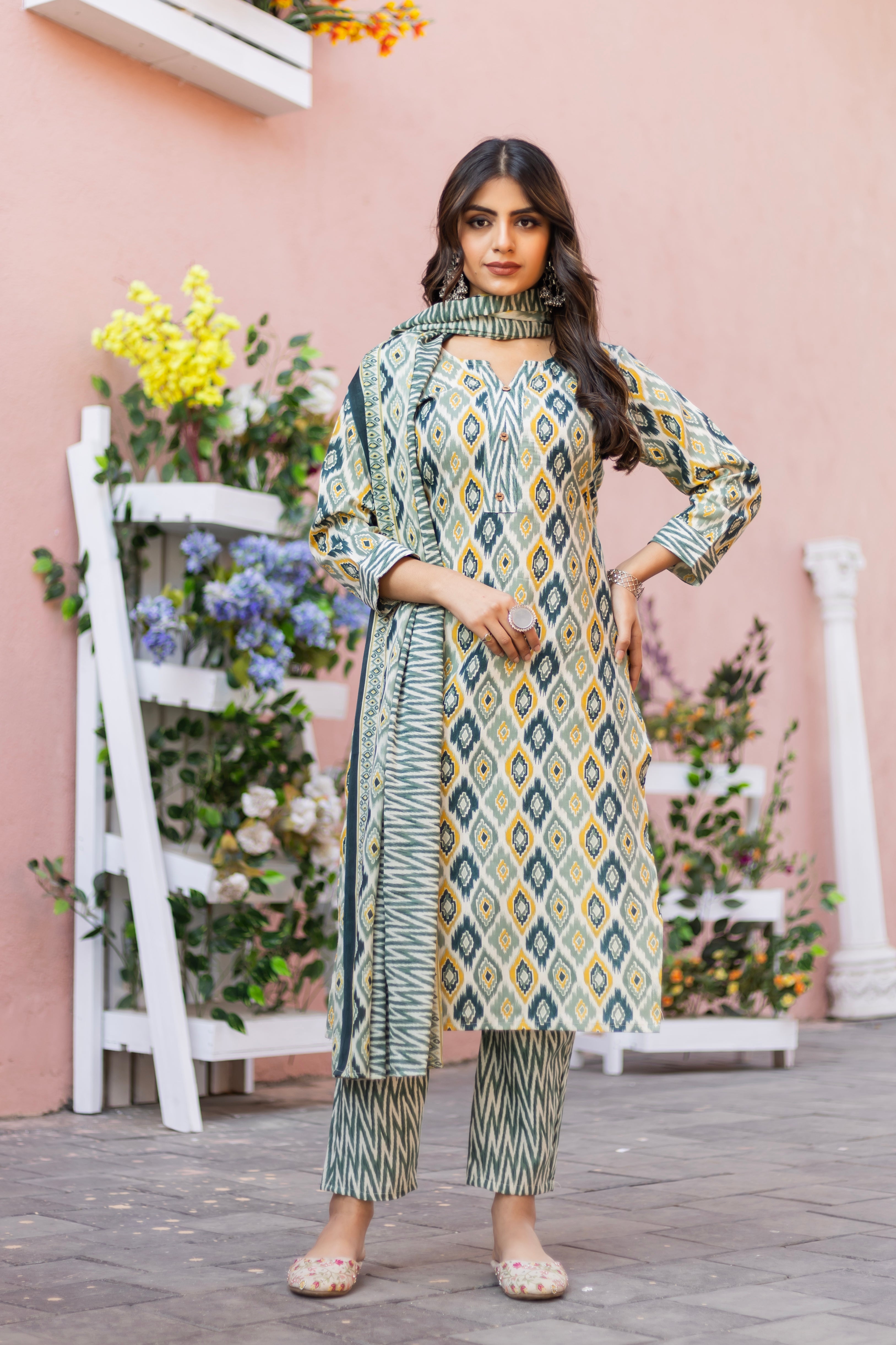 "Hetal – Printed Cotton Kurta Set with Lace Neck Detail & Mal Cotton Dupatta"
